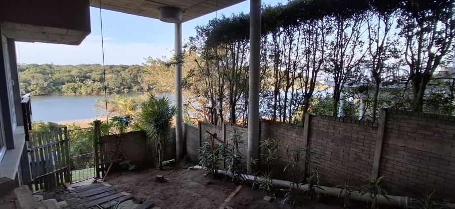 7 Bedroom Property for Sale in Bonza Bay Eastern Cape